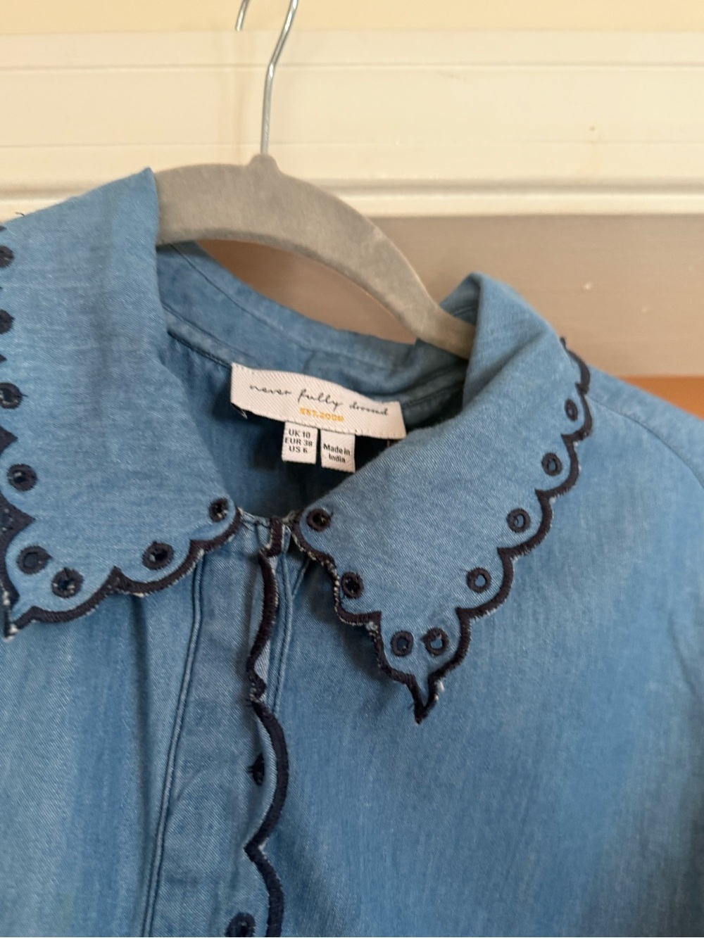 Never Fully Dressed Blue Embroidered Cheetah Chambray Shirt Size 6 - Picture 4 of 5